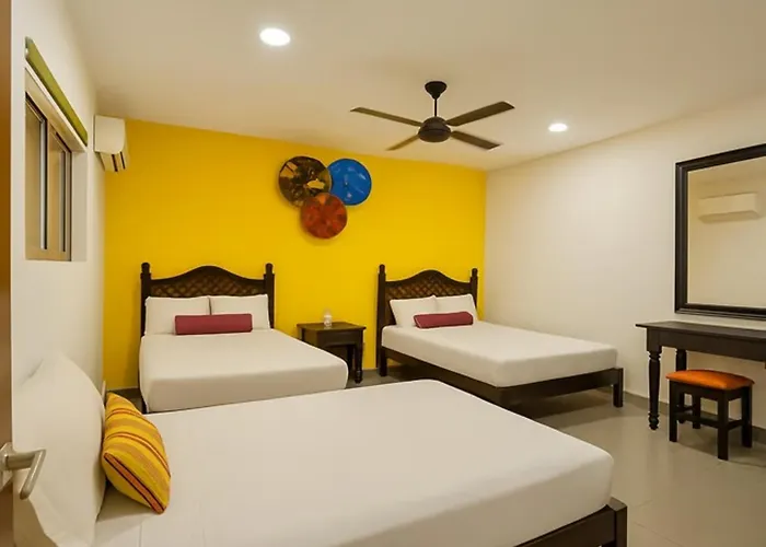 Papagayo Hotel *